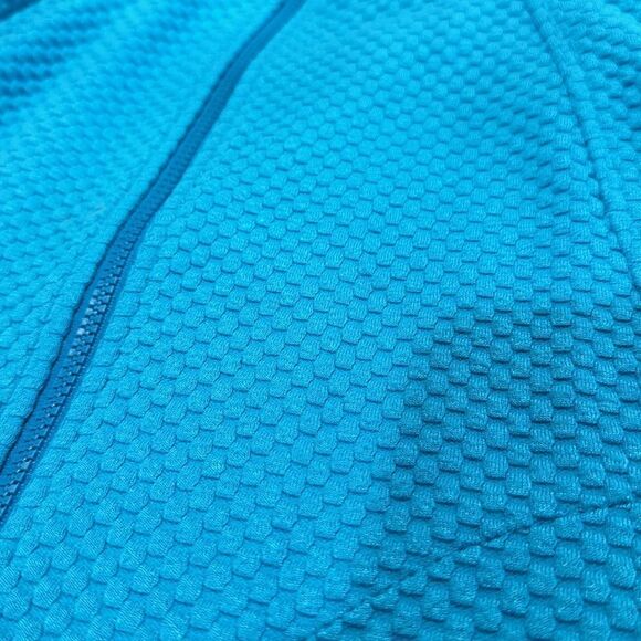 RABE HONEYCOMB EMBOSSED GILET JACKET. BLUE. - Picture 5 of 9